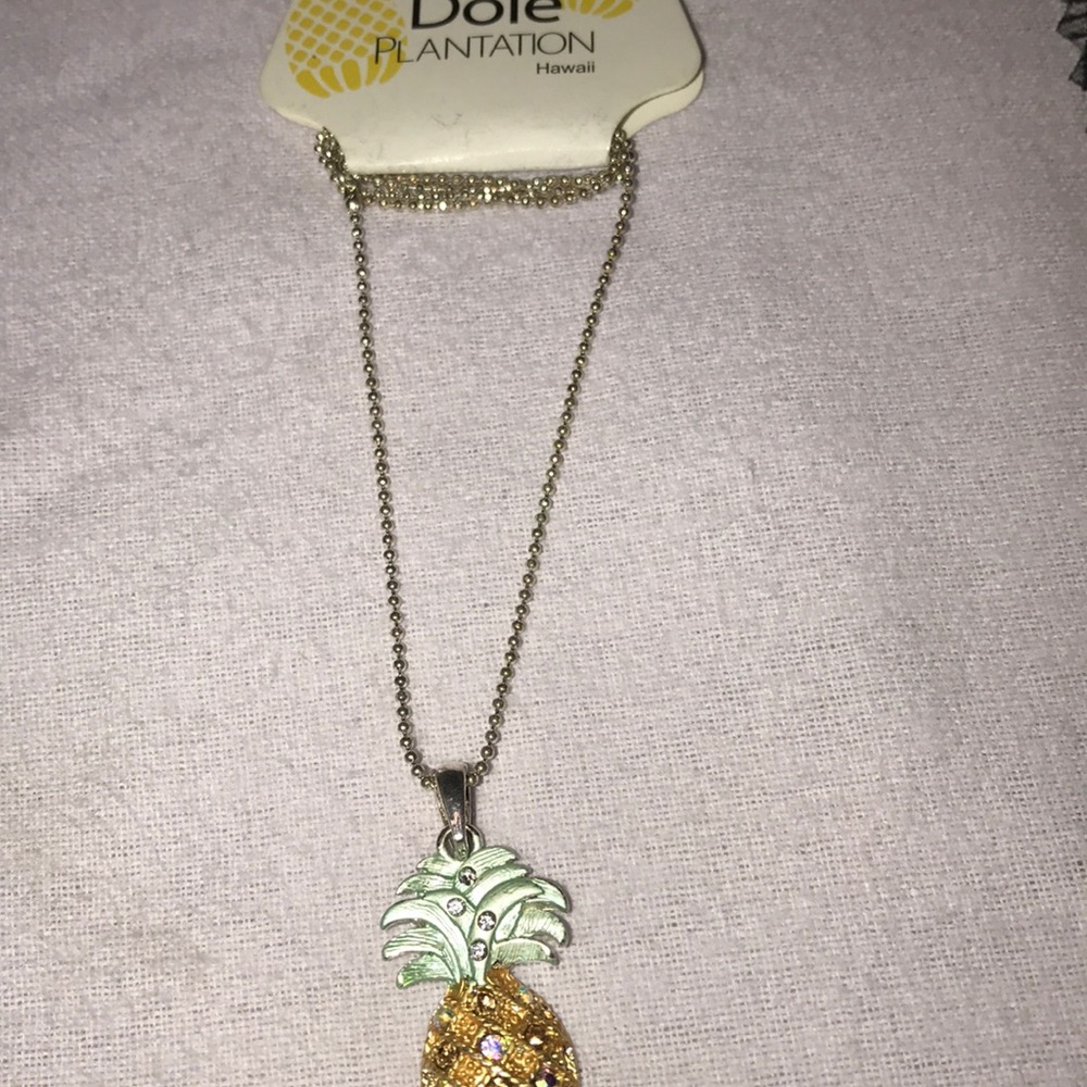 New Pineapple 🍍 Necklace - Picture 2 of 2